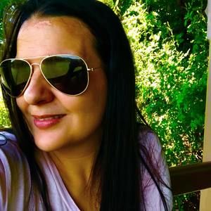 Meet your Posher, Daniela